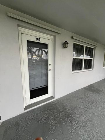 630 Layne Boulevard, Hallandale Beach, FL 33009