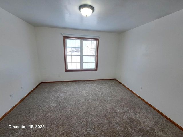 2286 SPRING MEADOW DRIVE, Neenah, WI 54956