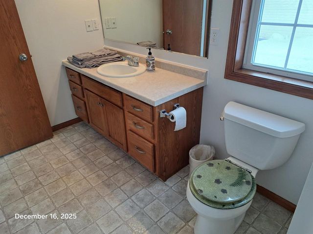 2286 SPRING MEADOW DRIVE, Neenah, WI 54956