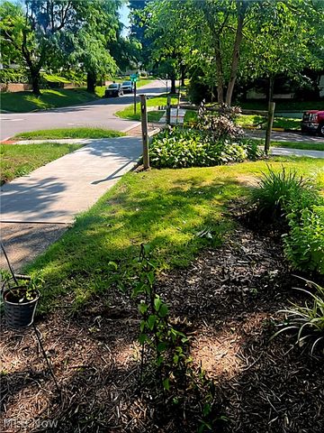 328 Oakwood Avenue, Marietta, OH 45750