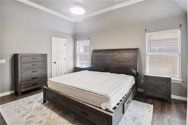 4 NE Dawn Hills Drive, Bentonville, AR 72712