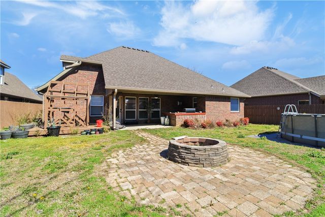 4 NE Dawn Hills Drive, Bentonville, AR 72712