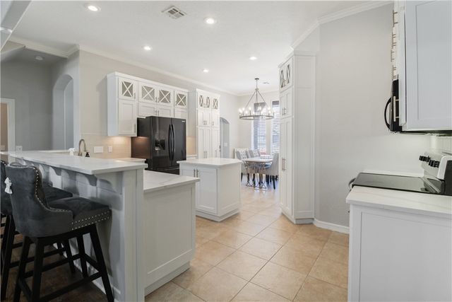 4 NE Dawn Hills Drive, Bentonville, AR 72712