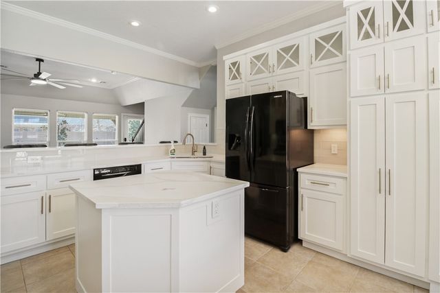 4 NE Dawn Hills Drive, Bentonville, AR 72712