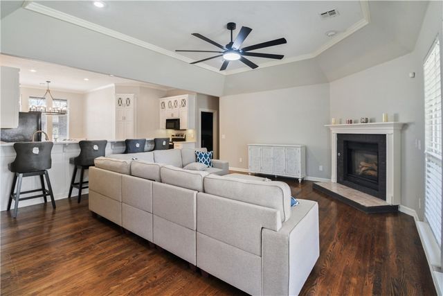 4 NE Dawn Hills Drive, Bentonville, AR 72712