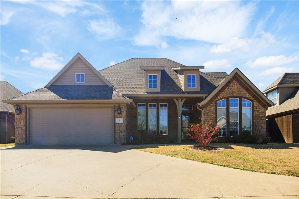 4 NE Dawn Hills Drive, Bentonville, AR 72712