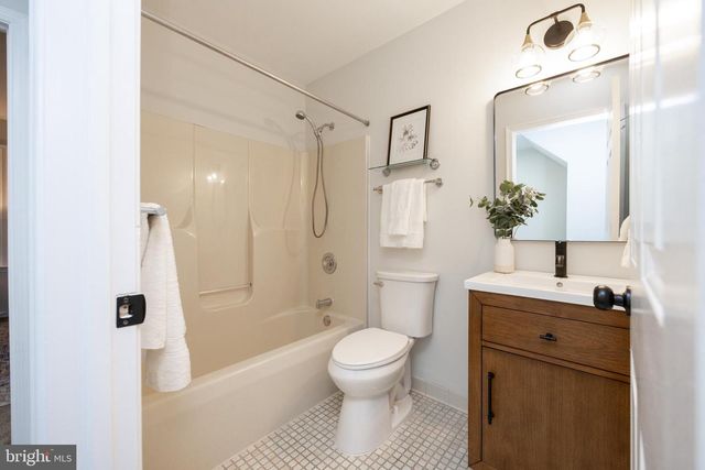 525 PICKERING STATION DR, Chester Springs, PA 19425