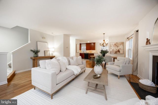 525 PICKERING STATION DR, Chester Springs, PA 19425