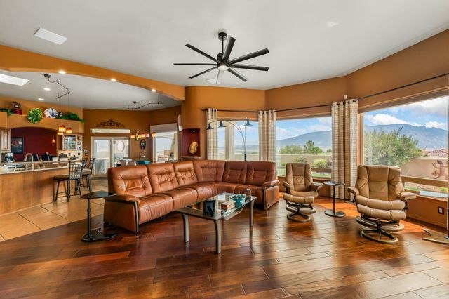6721 Pasilla Road NE, Rio Rancho, NM 87144
