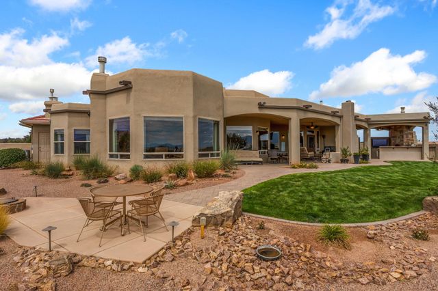 6721 Pasilla Road NE, Rio Rancho, NM 87144
