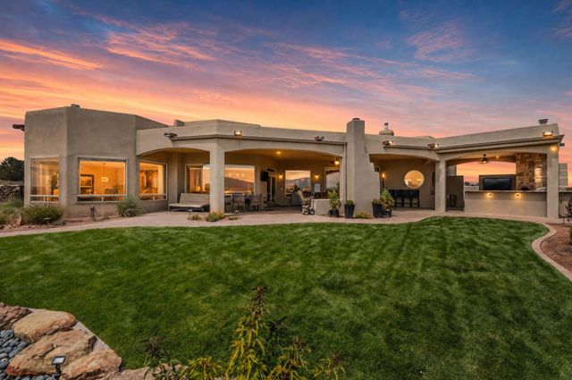 6721 Pasilla Road NE, Rio Rancho, NM 87144
