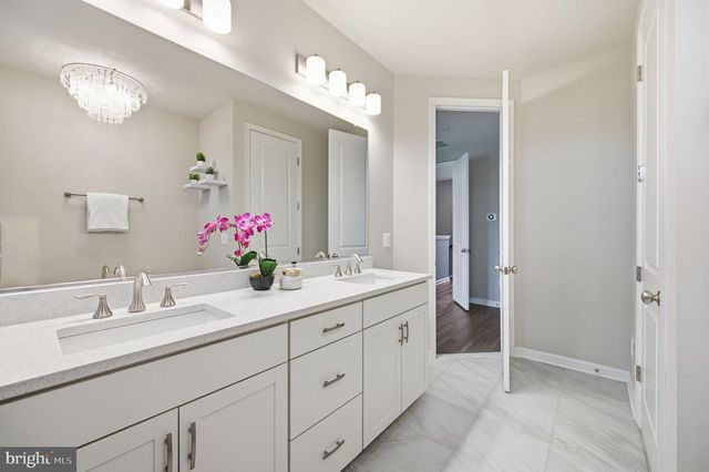 19328 BROOKWATER TER, Leesburg, VA 20175