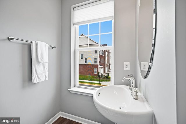 19328 BROOKWATER TER, Leesburg, VA 20175