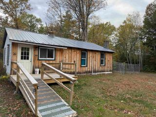 208 New Hebron Road, Plymouth, NH 03264