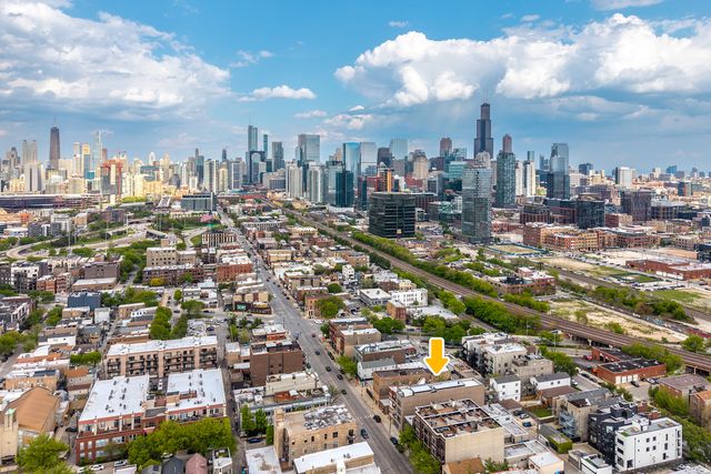 1347 W Grand Avenue 4N, Chicago, IL 60642