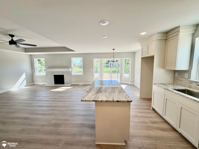 8323 Peninsula Circle, Grand Blanc, MI 48439