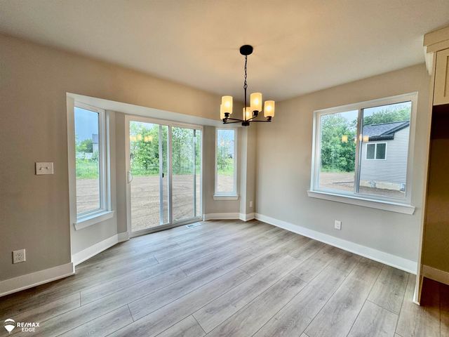 8323 Peninsula Circle, Grand Blanc, MI 48439