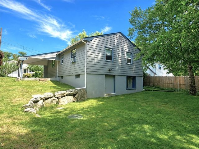 7 Dell Street, Coventry, RI 02816