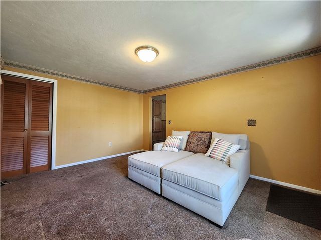 7 Dell Street, Coventry, RI 02816