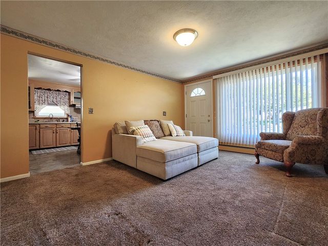 7 Dell Street, Coventry, RI 02816