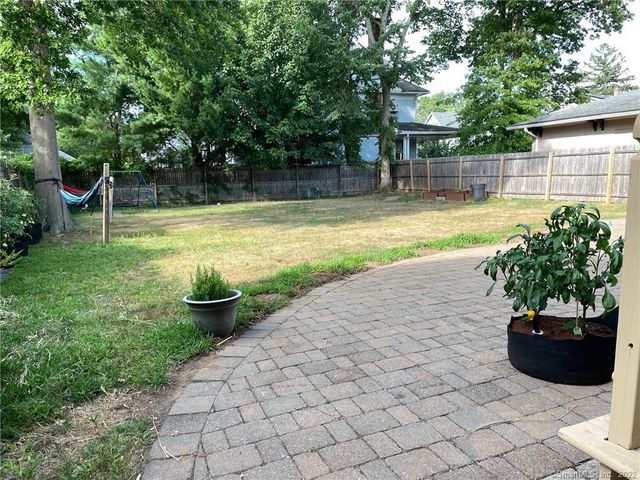 809 Edgewood Avenue 2, New Haven, CT 06515