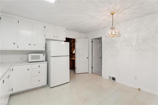 4480 Langhorne Drive, Winston-salem, NC 27106