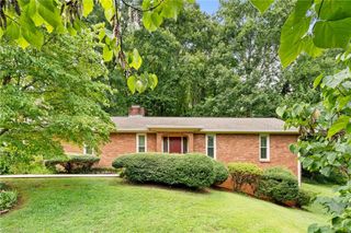 4480 Langhorne Drive, Winston-salem, NC 27106