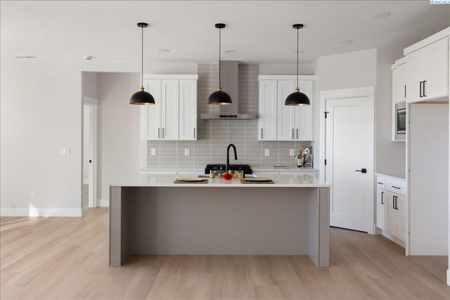 7151 W 35th, Kennewick, WA 99338