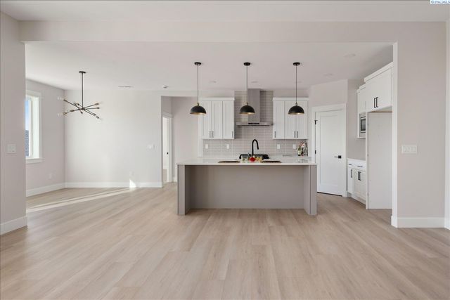 7151 W 35th, Kennewick, WA 99338