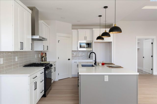 7151 W 35th, Kennewick, WA 99338