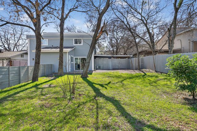 1402 Southport DR, Austin, TX 78704