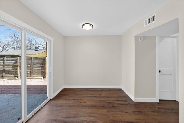 1402 Southport DR, Austin, TX 78704