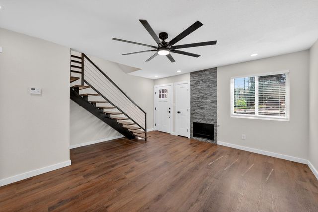 1402 Southport DR, Austin, TX 78704