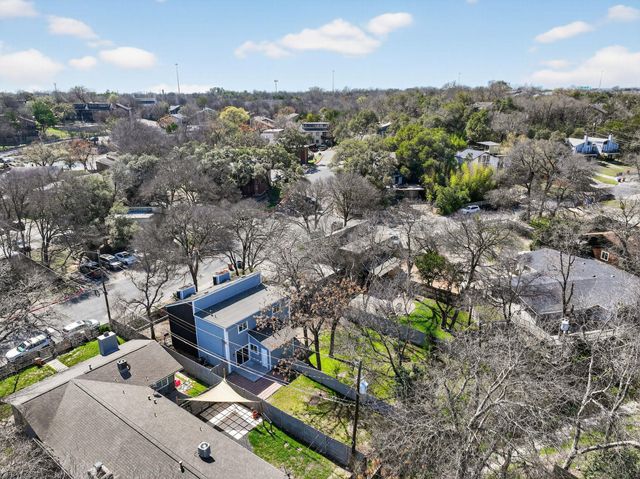 1402 Southport DR, Austin, TX 78704