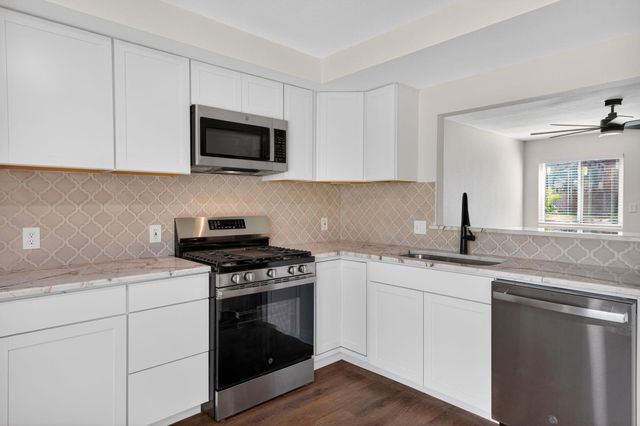 1402 Southport DR, Austin, TX 78704