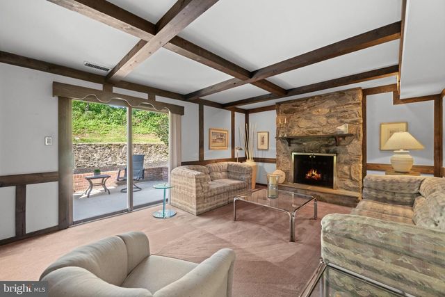 474 DOE RUN LN, Springfield, PA 19064