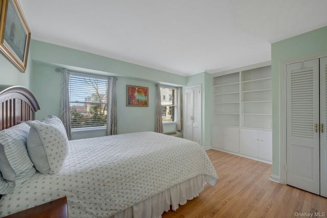 1 Stoneleigh Plaza 1T, Bronxville, NY 10708