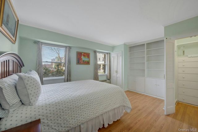 1 Stoneleigh Plaza 1T, Bronxville, NY 10708