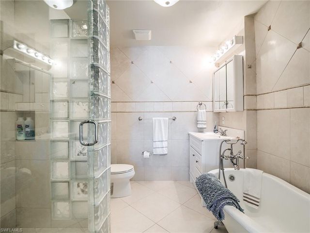 6020 Cypress LN, Bonita Springs, FL 34134
