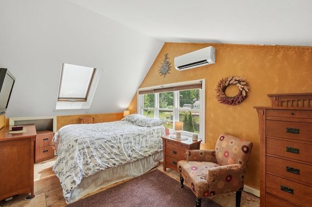 16 Kosta Avenue, Rutland, MA 01543