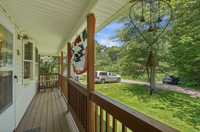 16 Kosta Avenue, Rutland, MA 01543