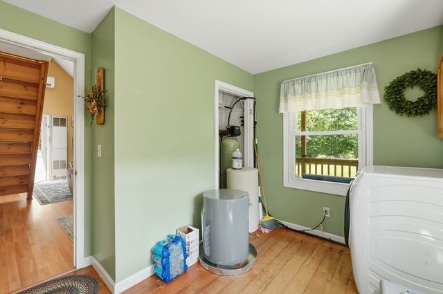 16 Kosta Avenue, Rutland, MA 01543
