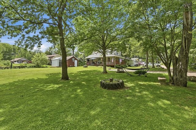 16 Kosta Avenue, Rutland, MA 01543