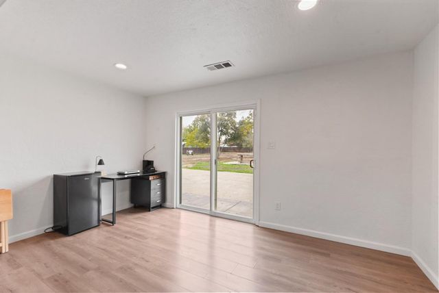 960 Elma St, Hickman, CA 95323