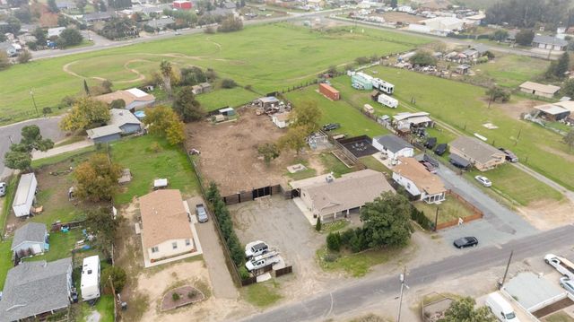 960 Elma St, Hickman, CA 95323