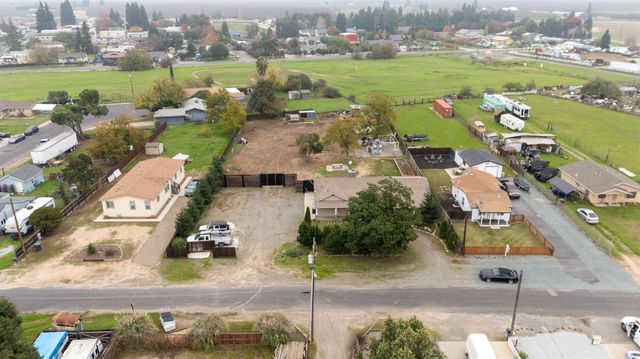 960 Elma St, Hickman, CA 95323