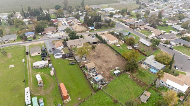 960 Elma St, Hickman, CA 95323