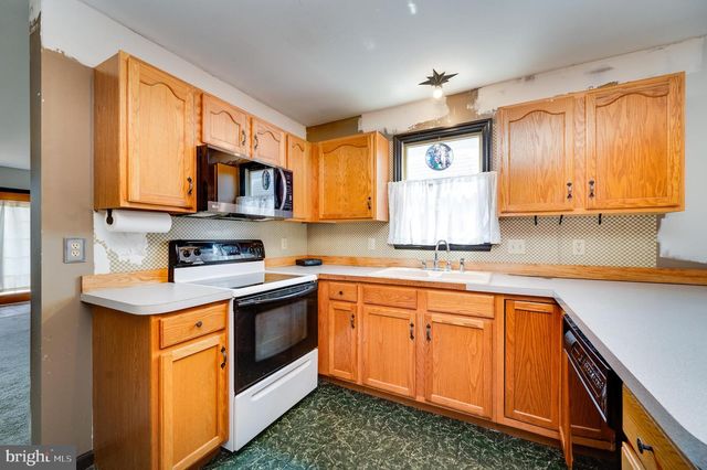 272 N WHITEOAK ST, Kutztown, PA 19530