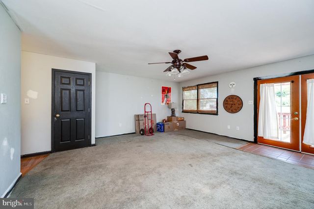 272 N WHITEOAK ST, Kutztown, PA 19530