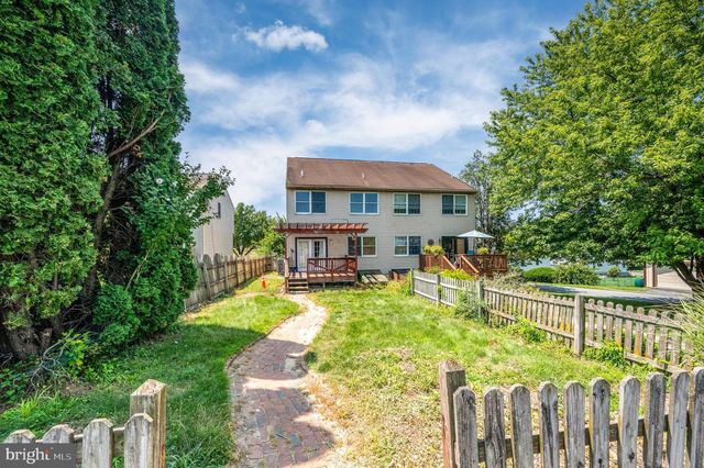 272 N WHITEOAK ST, Kutztown, PA 19530